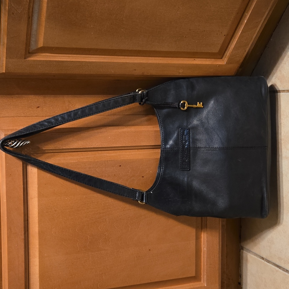 Vintage Fossil Double Strap Large Black Pebbled Leather Shoulder Bag + Key